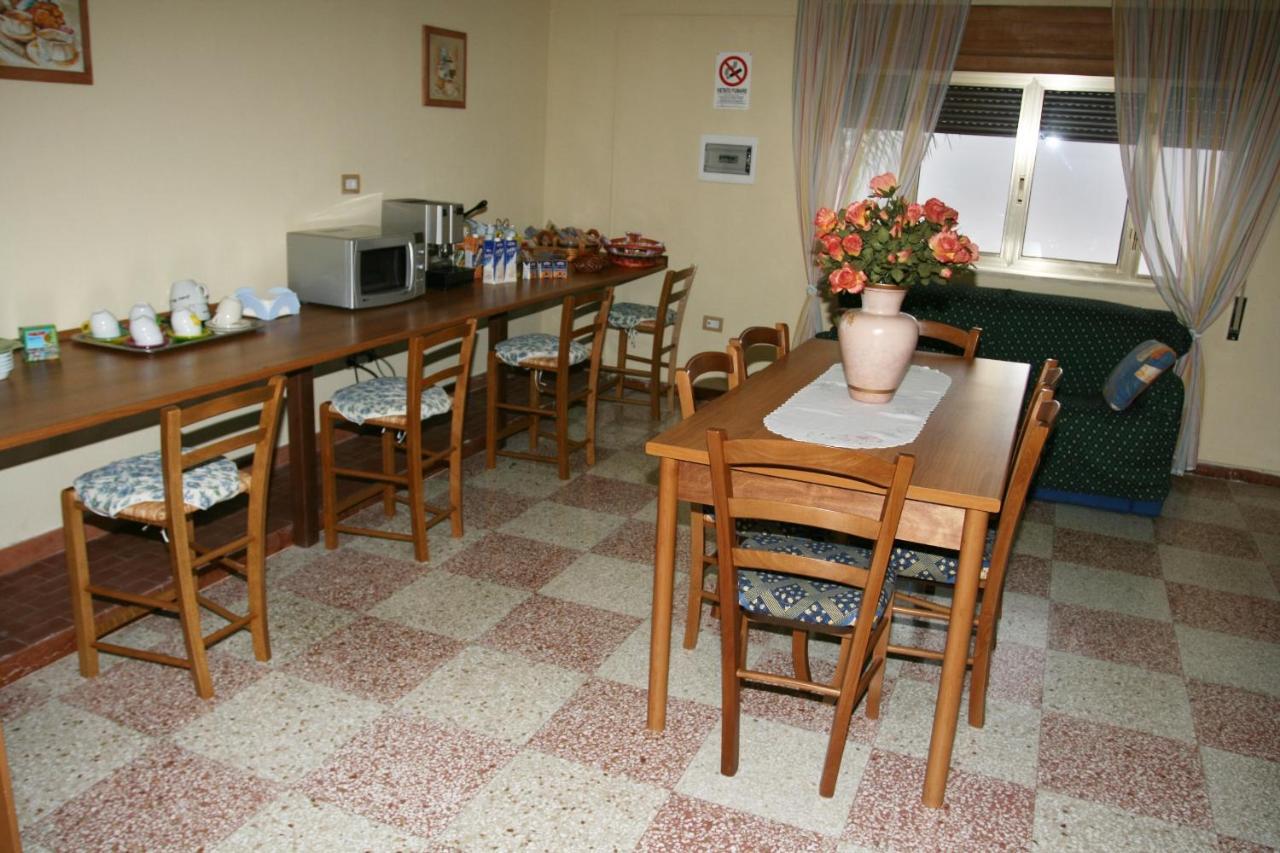 Salento Al Mare Bed & Breakfast Taviano  Exterior foto